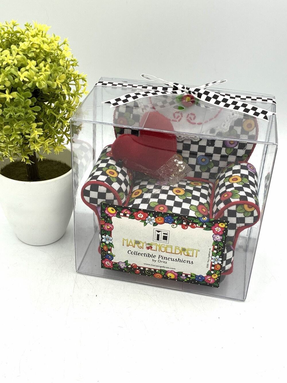Mary Engelbreit Collectible Pincushion Dritz 2001 Armchair NIB Original Box